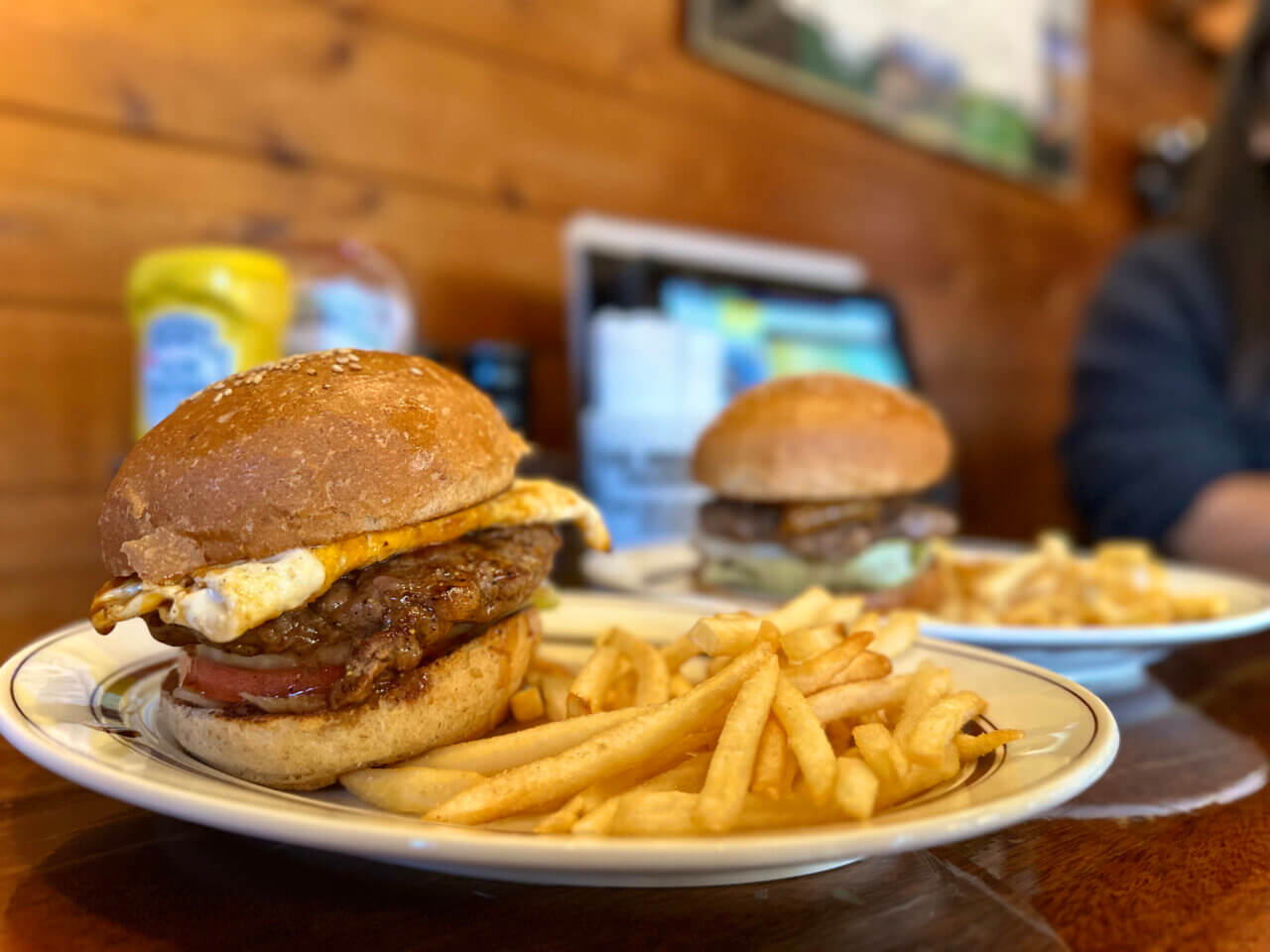 ムースヒルズバーガー|愛犬と楽しめる本格アメリカンバーガーのお店【山梨・犬同伴OK】