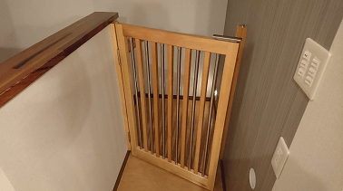 飛び出し防止柵