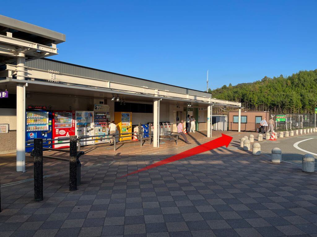 京丹波PA（パーキングエリア）上下集約型