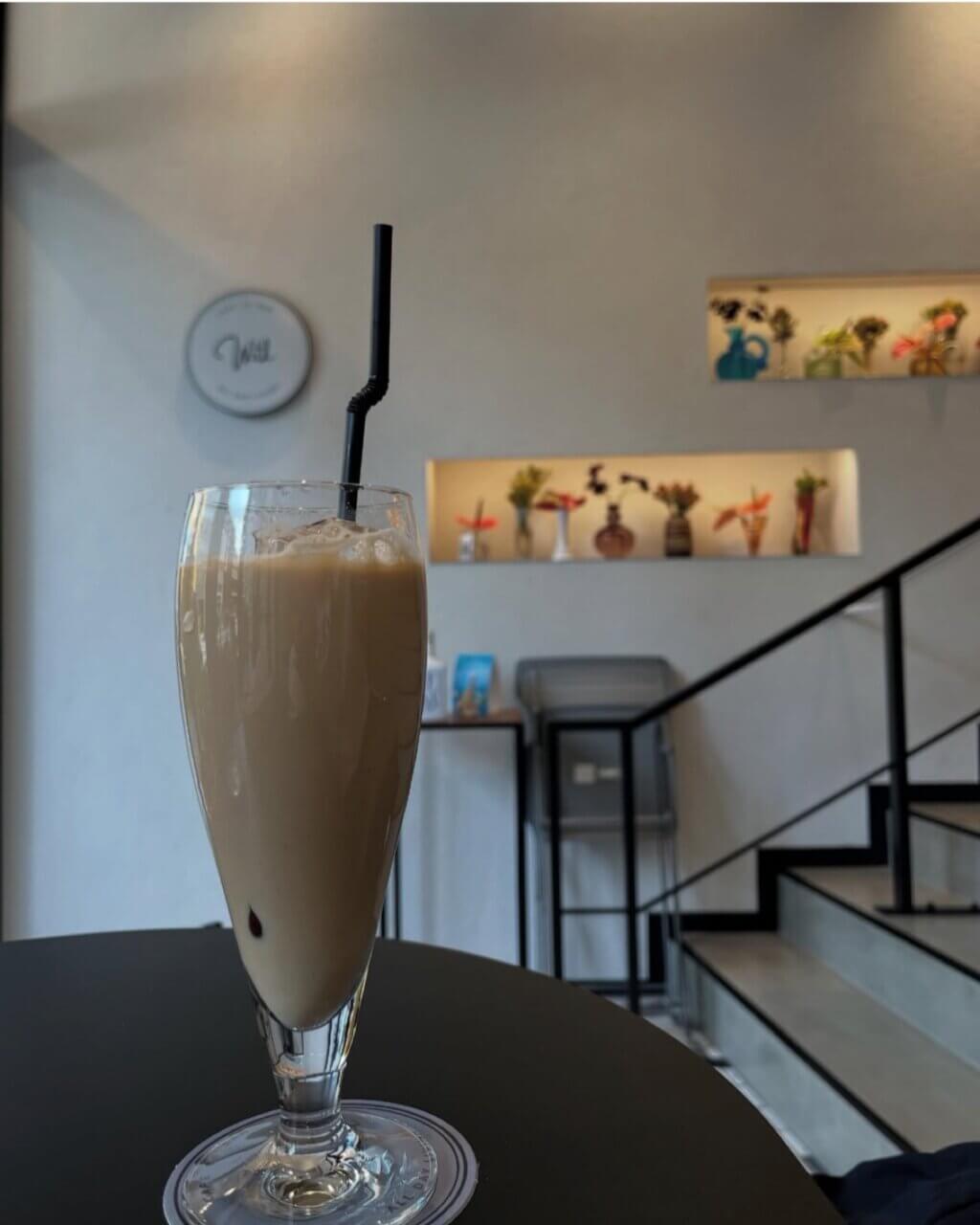 【東京都・犬同伴OK】cafe to bar With|東京都台東区のペット同伴OKカフェバーで、昼はランチやスイーツ、夜はお酒も楽しめるおしゃれスポット