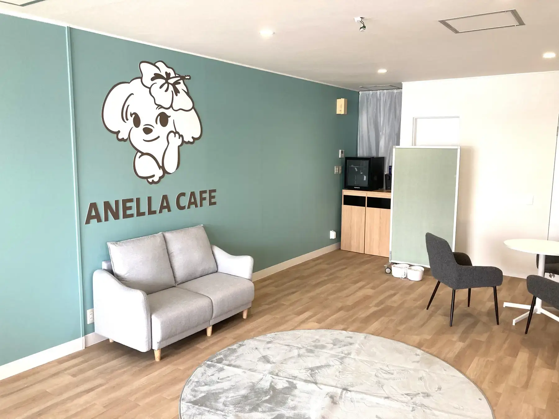 ANELLA CAFE 甲府店の内装写真